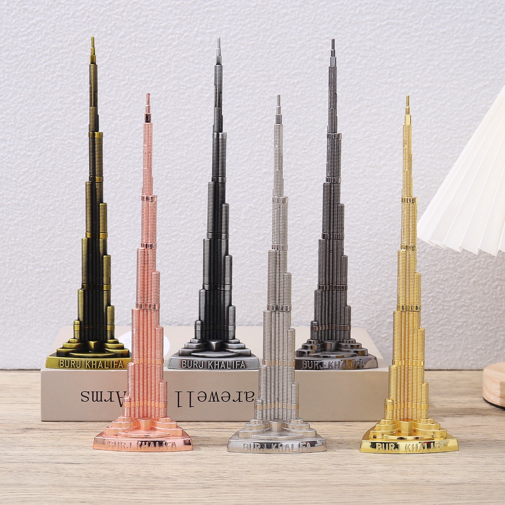 Home Office Dubai - Modelo de Edificio Emblemático Mundial, Adornos